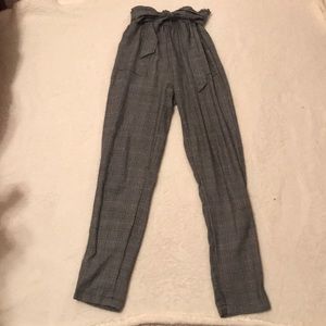 Plaid pants with belt that you can tie